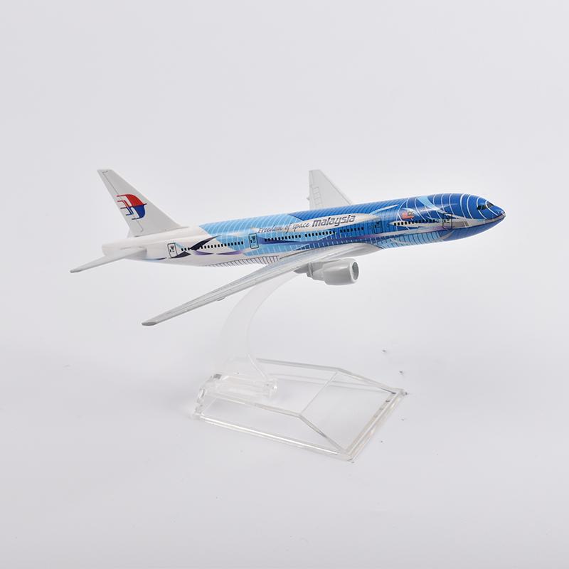 1/400 Scale16cm Malaysia Aeroplane Model Boeing 777 Plane Aircraft Model Airplane Diecast Metal Planes