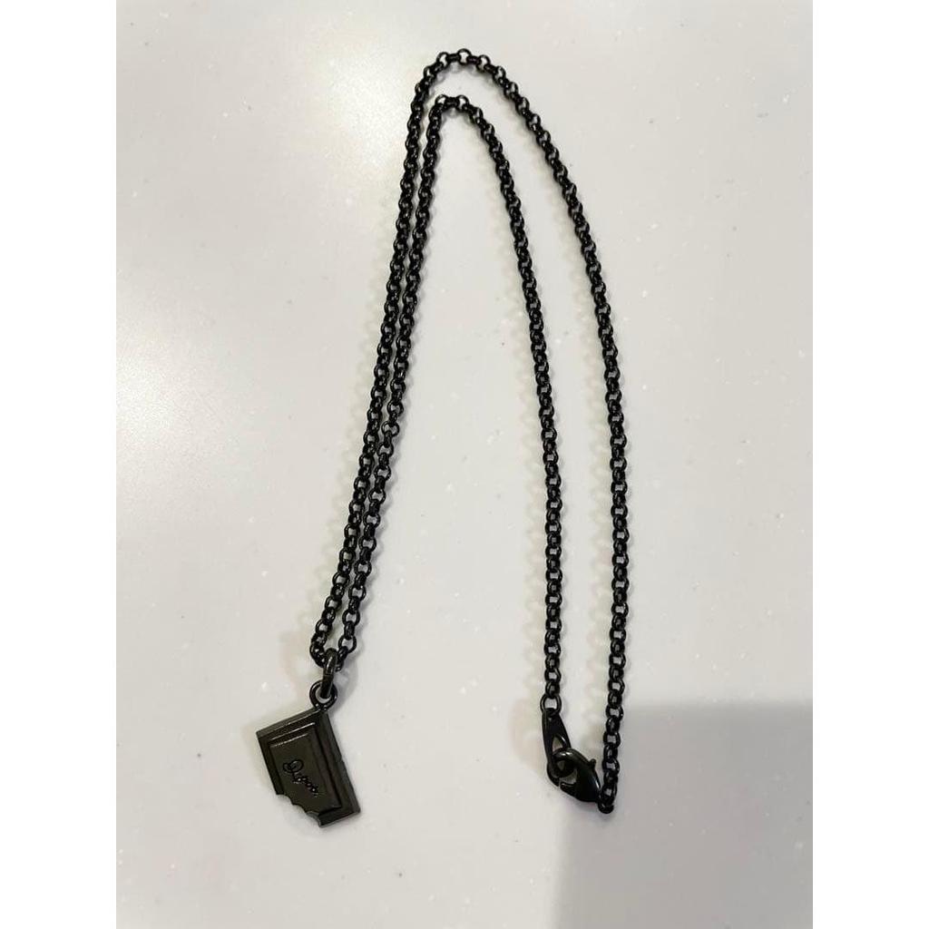 Used Q-pot. Black chocolate necklace