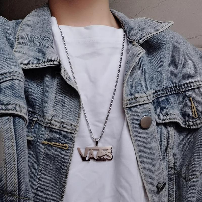 Colier Hip-Hop Trendy din Oțel Titan pentru Bărbați - Fashionabil, Versatil și Accesoriu Emoțional pentru Cuplu.