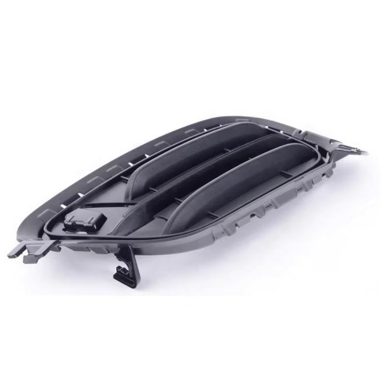 BMW X3 X4 F25 F26 Front Radiator Duct Support 51747210476