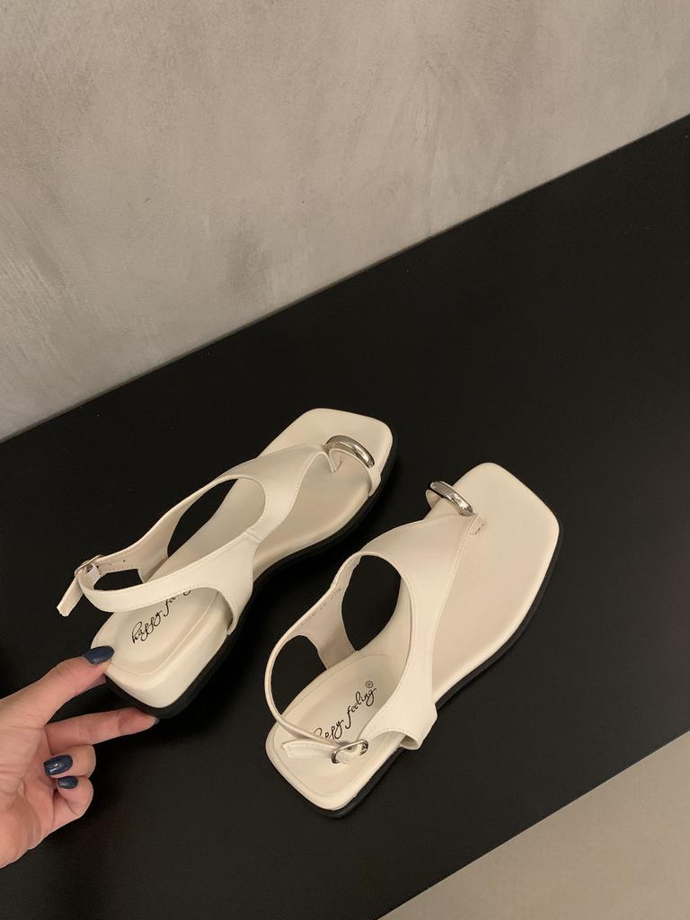 French Retro One-word Buckle with Wedge Heel Cover Toe Sandals Women's 2025 Summer New with Skirt Toe Roman Sandals