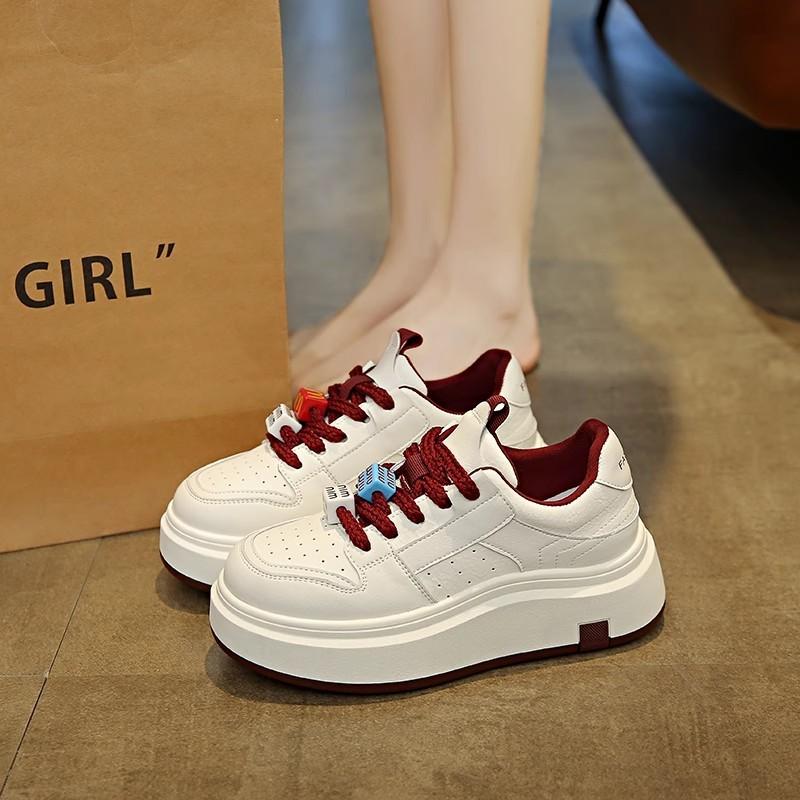 Platform white shoes women's 2025 women's new popular versatile super fire heightening lace-up lightweight sports and leisure board shoes