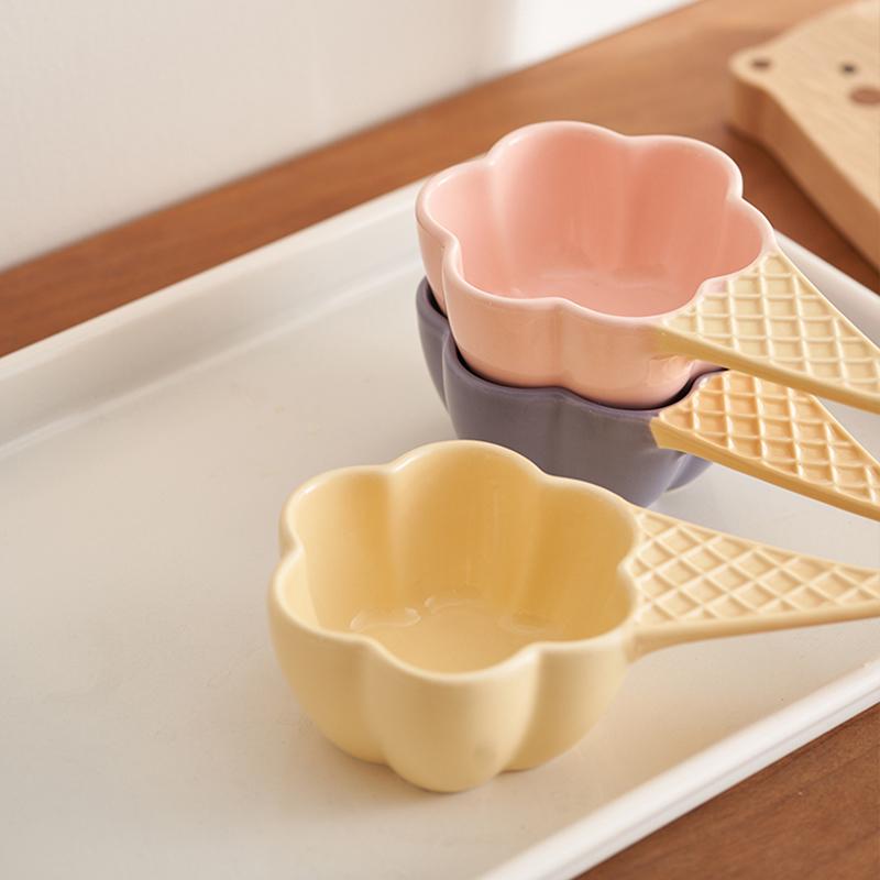 3.5 Inch Ceramic Seasoning Dish Chinese New Household Ice Cream Shape Hot Pot Sauce Dishes High Aesthetic Creative Small Bowl