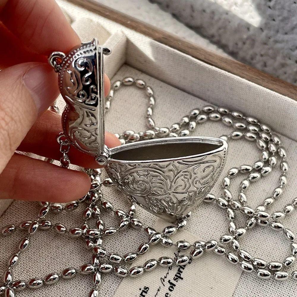 Openable Heart Locket Necklace Photo Pendant Photo Box Pendant Carved Heart Necklace Women Girls