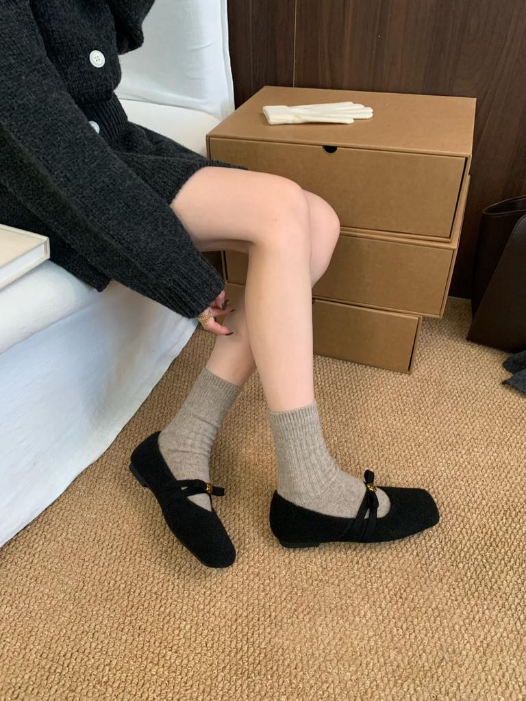 ~ French feeling, not tired to wear outside, commuting wedges, thin single shoes, women's versatile woolen casual shoes