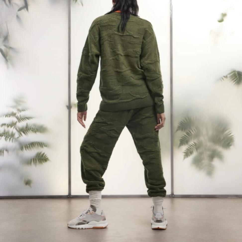 Adidas Originals X Ivy Park Solid Color Jacquard Crewneck Sweater Unisex Sweater Army-Green HR2259