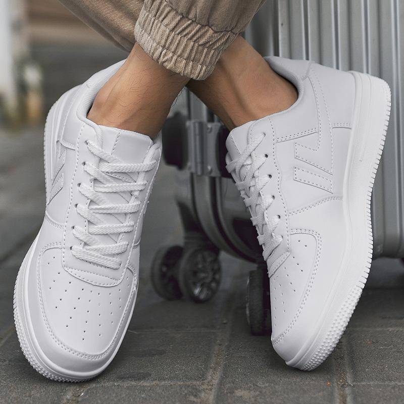 2023 neue Outdoor-Freizeitschuhe für Jugendliche, rutschfeste, langlebige und vielseitige kleine weiße Schuhe