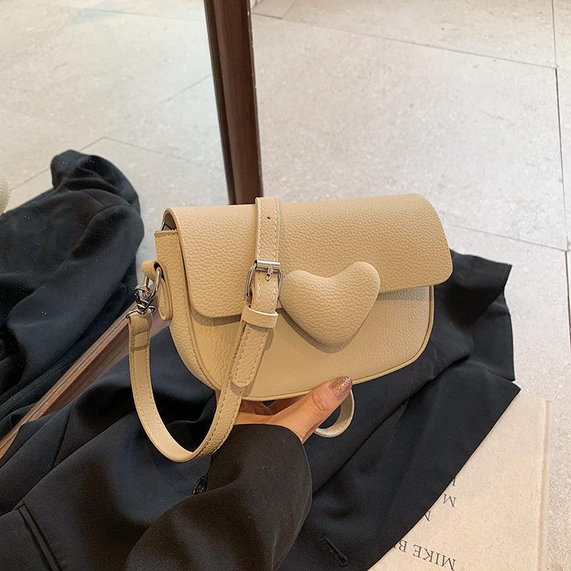 Sweet Peach Heart Small Bag Women's 2025 New Summer Beaded Texture Candy Color Shoulder Messenger Bag Saddle Bag