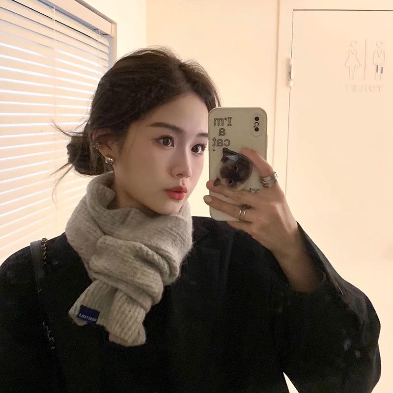 Winter thickened warm scarf women's versatile solid color short knitted student windproof literary soft waxy