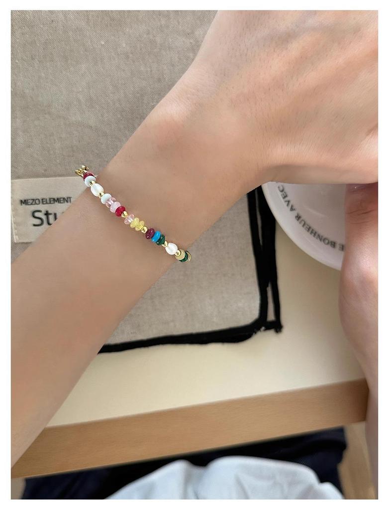 Barevný křišťálový retro náhrdelník s říčními perlami a přírodními kameny pro ženy