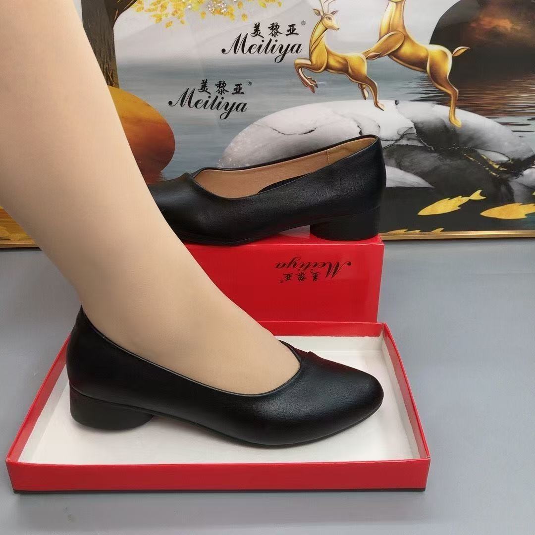 

Осень новые простые повседневные рабочие туфли с круглым носком на танкетке женские туфли однотонные 35 чёрный