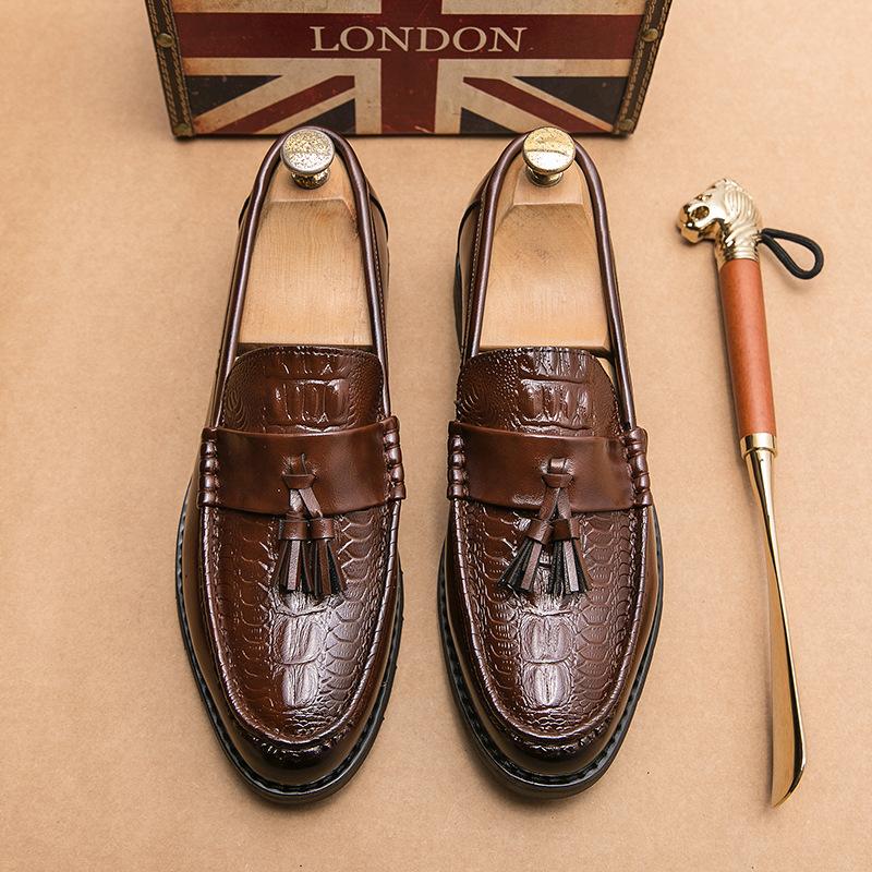 

Men s shoes large size new casual leather shoes fashion men s business leather shoes trend British style foot loafers 45