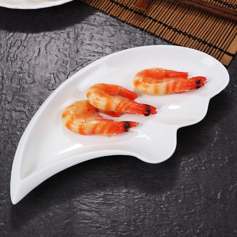 Pure White Irregular Ceramic Serving Plate - Creative Solid Color Dish for Home and Restaurant Use