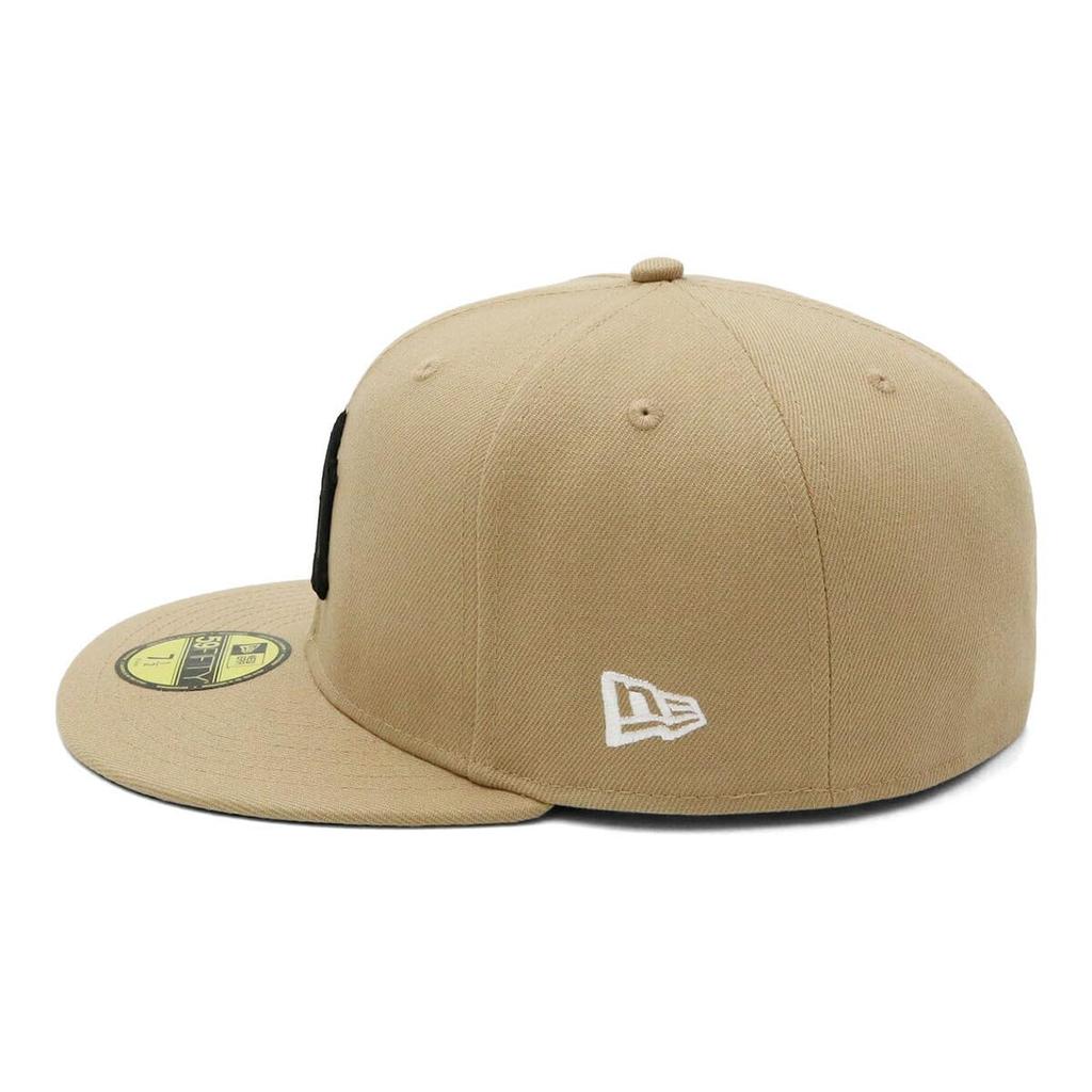 New Era 59FIFTY Cap MLB New York Yankees NY Camel Beige Side Patch Under Exclusive to and Side Patch Straight Flat Stylish Streetwear Travel Sun Gift