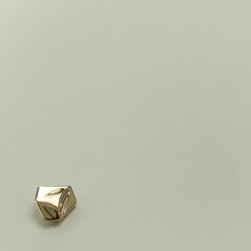 

5 шт. конических металлических пуговиц с темной линией, слот для карт, тщательно продуманная маленькая пуговица, пуговица для воротника рубашки, пуговица для свитера, кардигана 1 #[tapered gold] * 10mm [weight 0.98g]