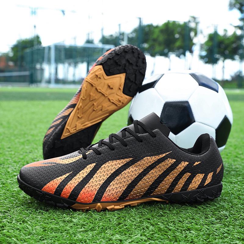 Youth Low-Top Long Spikes Leather Football Shoes