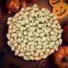 100PCS Mini Scary Skull Heads Statue Luminous Plastic Halloween Skull Miniature Figurine Pranky Prop Micro Landscape