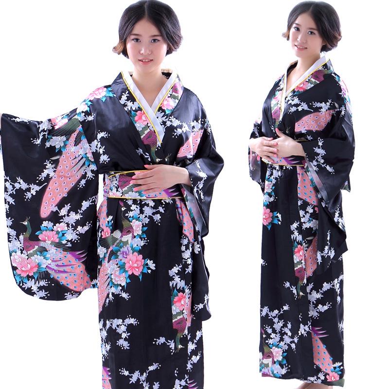 Kimono tradizionale giapponese da donna per cosplay, fotografia e performance scenica