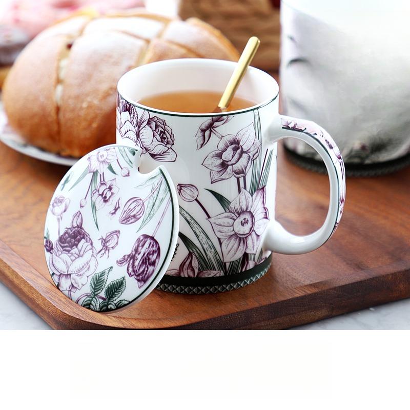 Kreativer Europäischer Keramikbecher mit Deckel Große Kapazität Knochenporzellan Wasserbecher Frühstückstasse Milchkaffeetasse Leichter Luxus