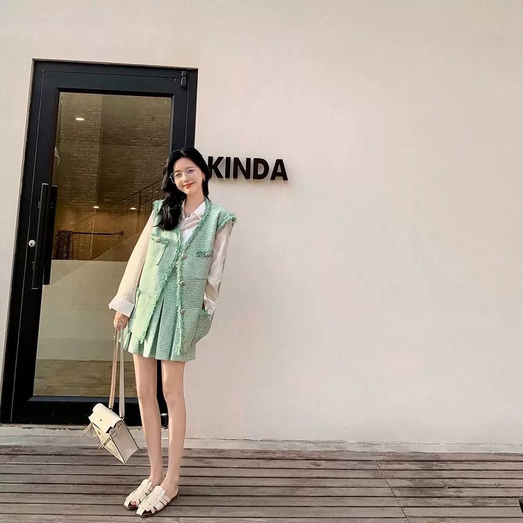 Baotou slippers women's outer wear 2025 summer new retro beach flat-bottomed woven sandals versatile lazy muller shoes