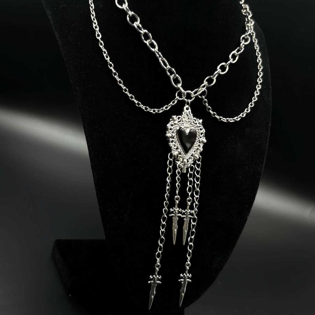 European & American Gothic Punk Heart Sword Pendant Double-Layer Necklace for Street Fashion Hot Girl Style