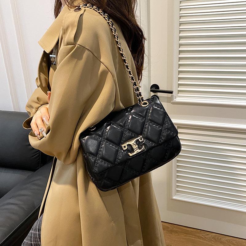 

Осень и зима новая мода ветер вышивка нить цепочка сумка одно плечо косой пролет мода чёрный