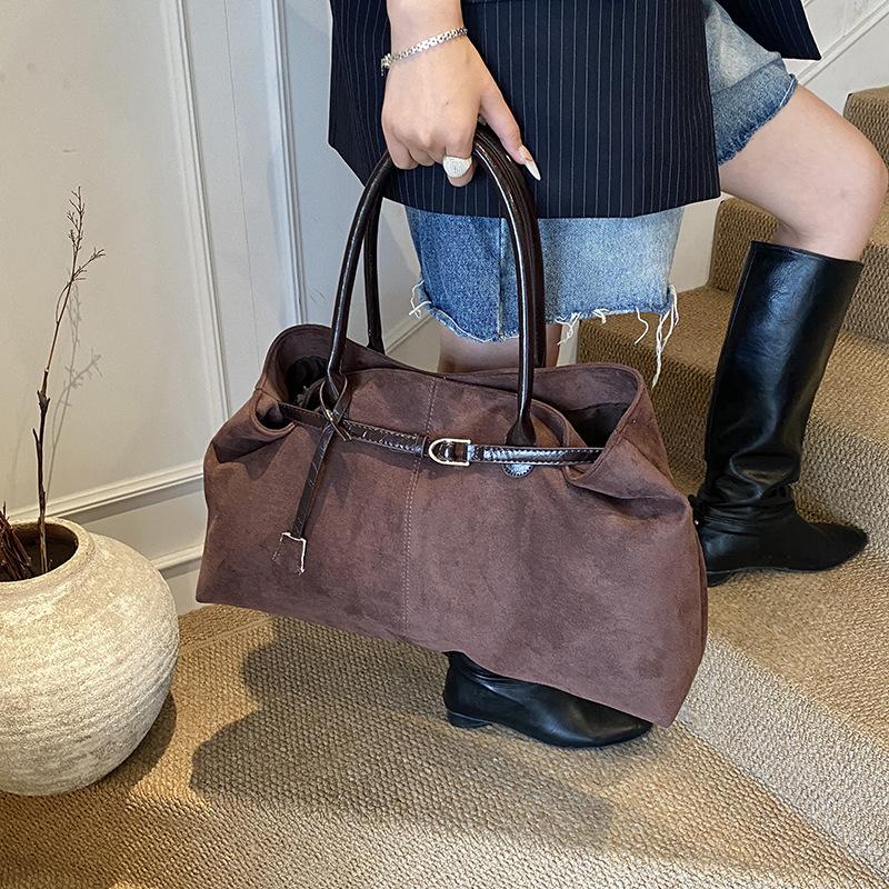 Suede Bag Women's Large Capacity 2025 New Autumn and Winter Versatile Retro Shoulder Underarm Bag Pleated Tote Bag