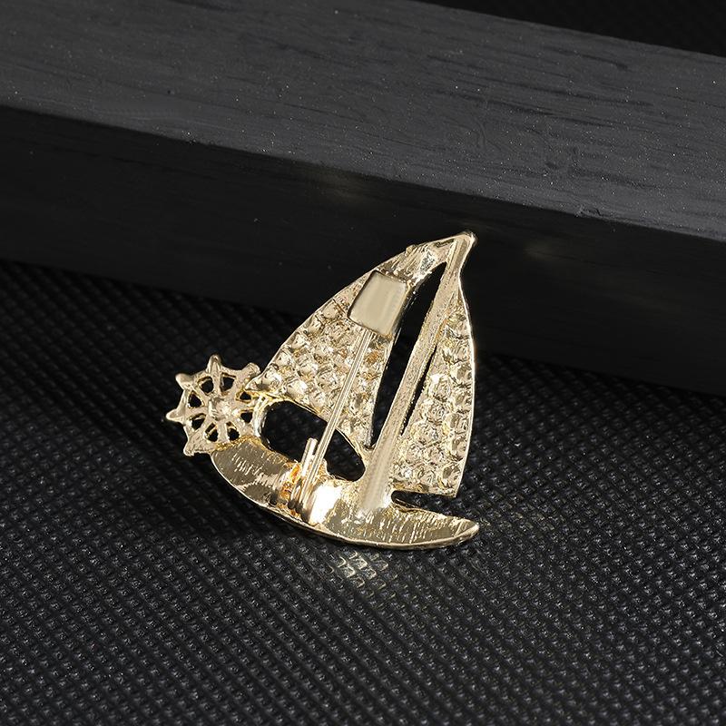 Fashion Delicate Pearl Sailboats Brooch For Women Men Temperament High-Grade Corsage Party Clothing Accessories Birthday Gifts