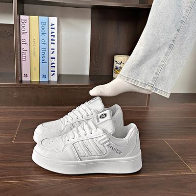 Koreaanse versie vetersluiting ronde neus witte schoenen 2025 lente nieuwe trendy coole casual schoenen studentenmode plateauzolen
