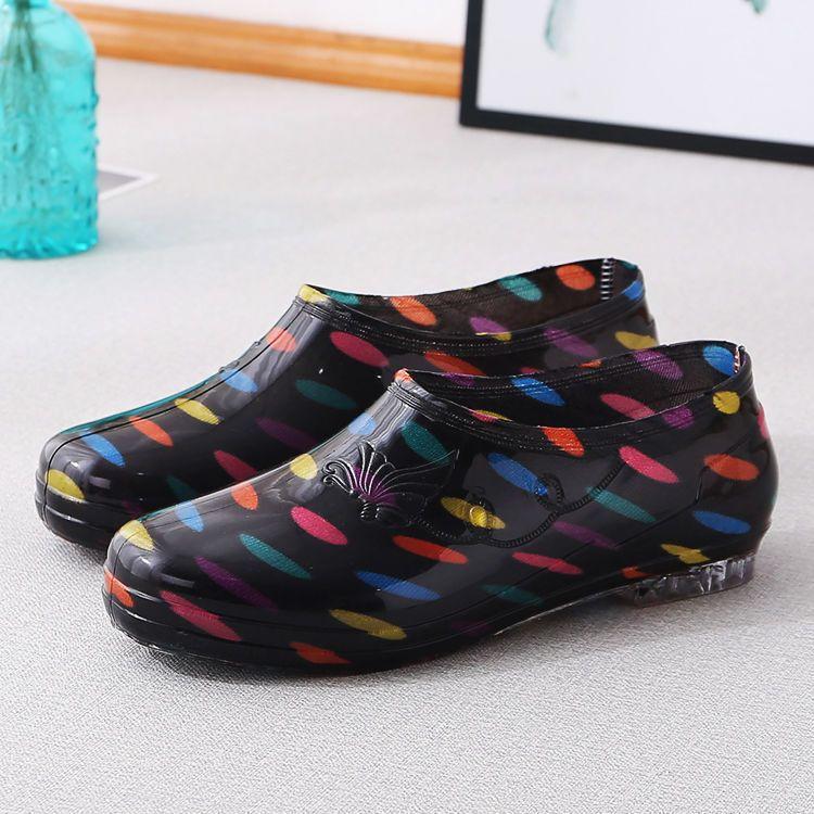 Fashion boots women's low-top oil-proof, non-slip and wear-resistant low-tube anti-kitchen Qing Yuanbao rain shoes women's short tube new