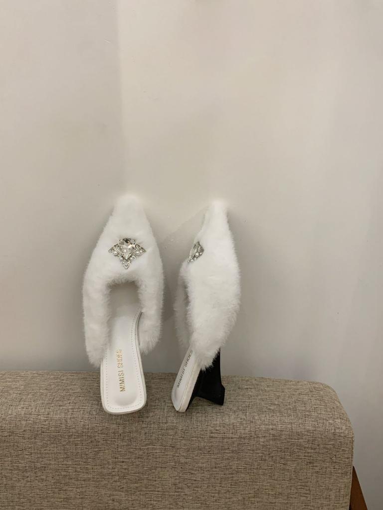 2025 fluffy high-heeled slippers women wear small rhinestones design sense lamb wool French wedge heel plush bag head half slippers