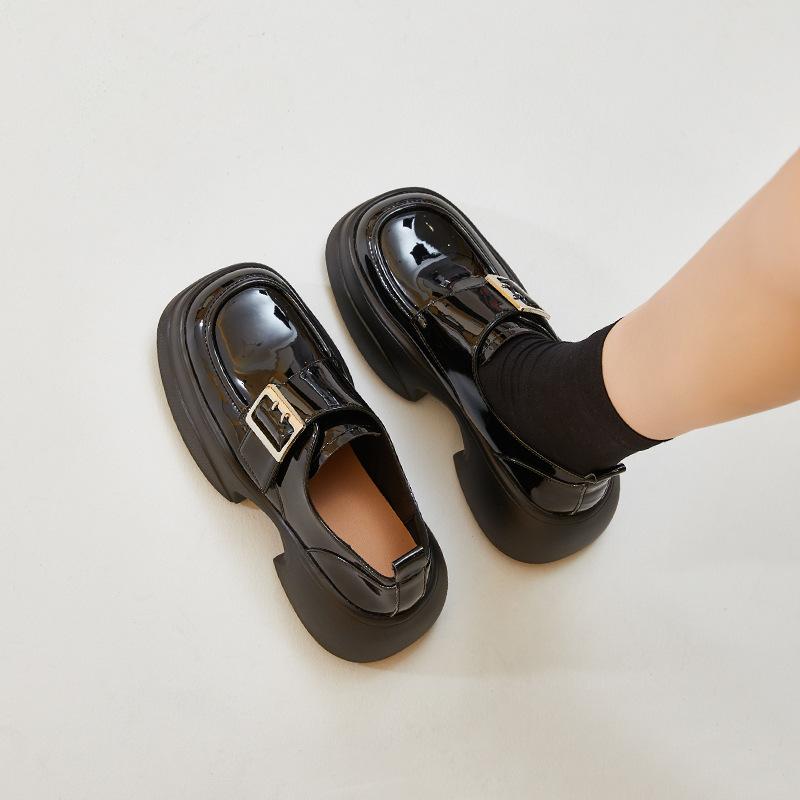 Leather platform British small leather shoes women's 2025 new glossy loafers muffin soft sole big head black leather shoes women