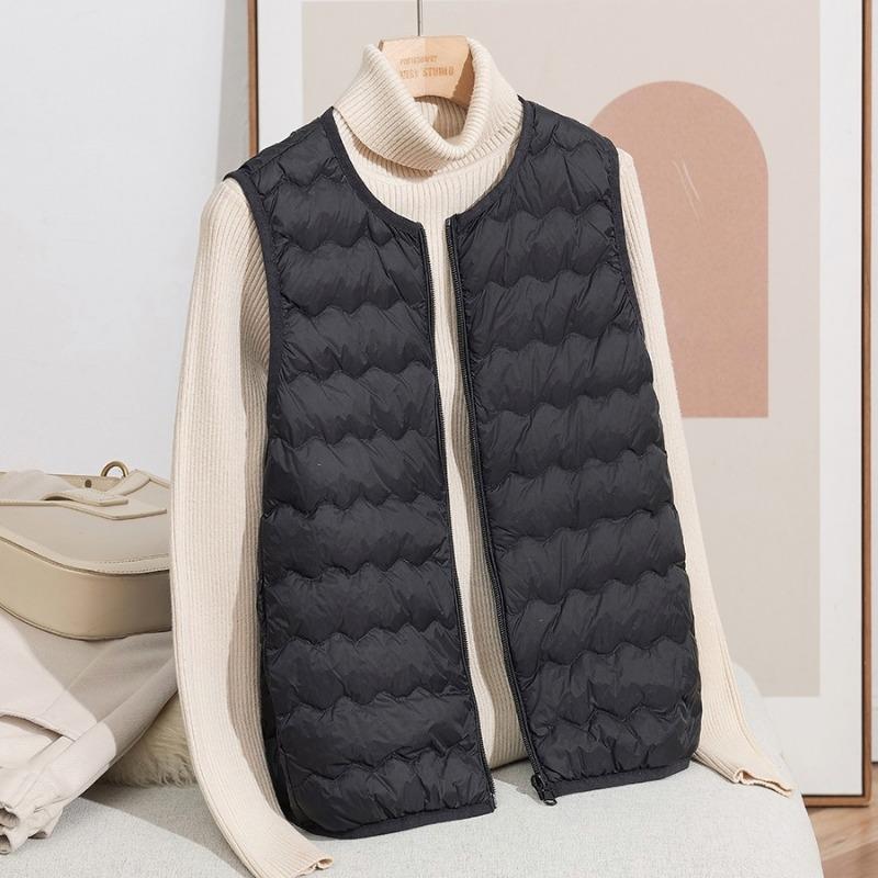 Autumn and Winter New Light Round Neck Wavy Quilting Line Winter Clothing Portable White Duck Down Vest Winter Jacket Tide