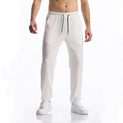 Partea de jos – Pantaloni de trening și colanți