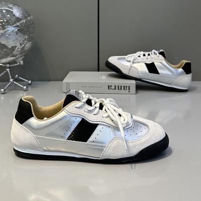 2025 Herren Tennisschuhe Mode Silber Low Top Freizeitsneaker Neu Weiche Sohle Rutschfeste Slipper Designer Herrenschuhe Zapatos Hombr