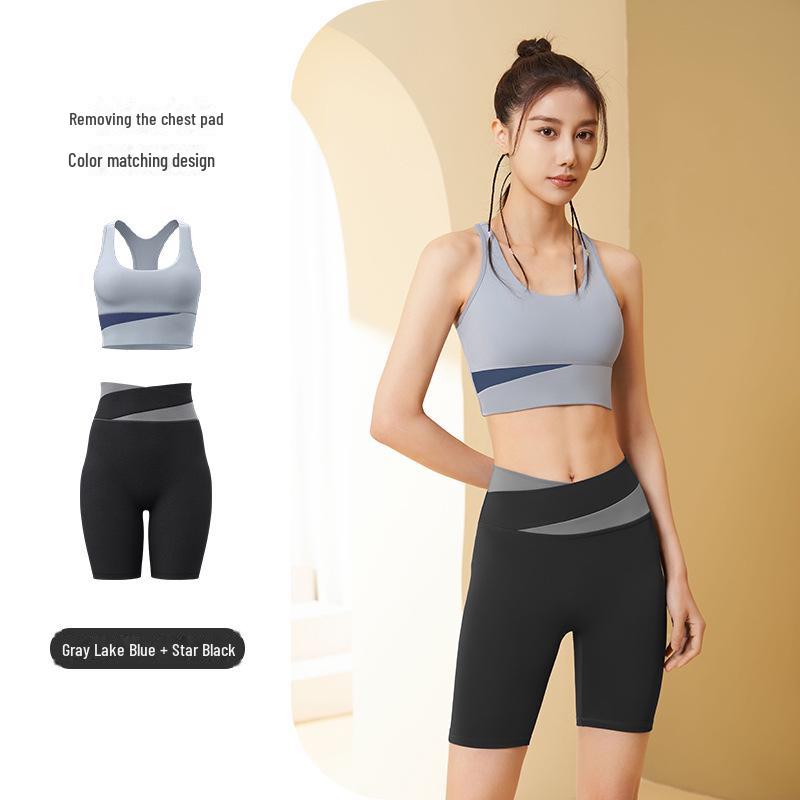 Peach Seamless Sports Suit: Slimming, Shaping, Yoga & Running Outfit for Women