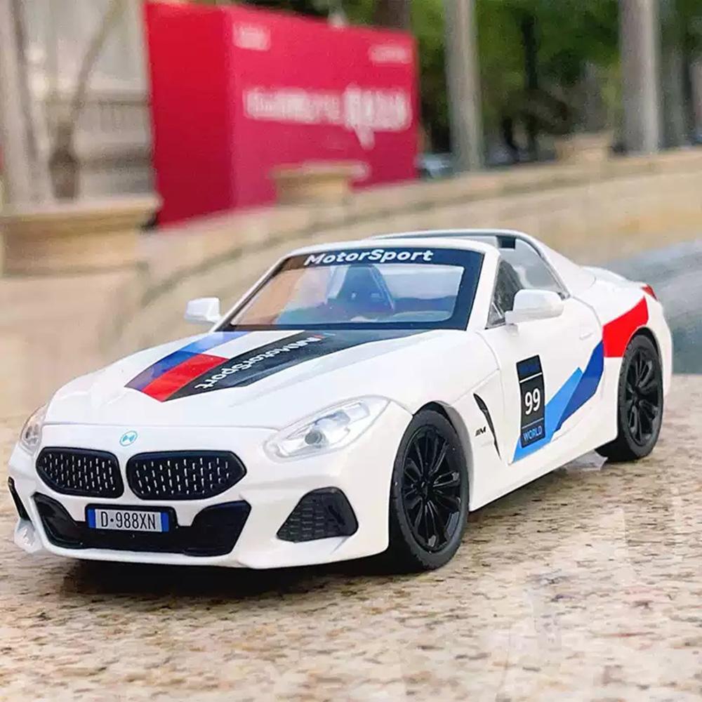 1:22 Z4 I8 Alloy Diecast Model Sports Car Toys Doors Opened Doors Opened Sound Light Pull Back Vehices For Friend's Holiday Gift