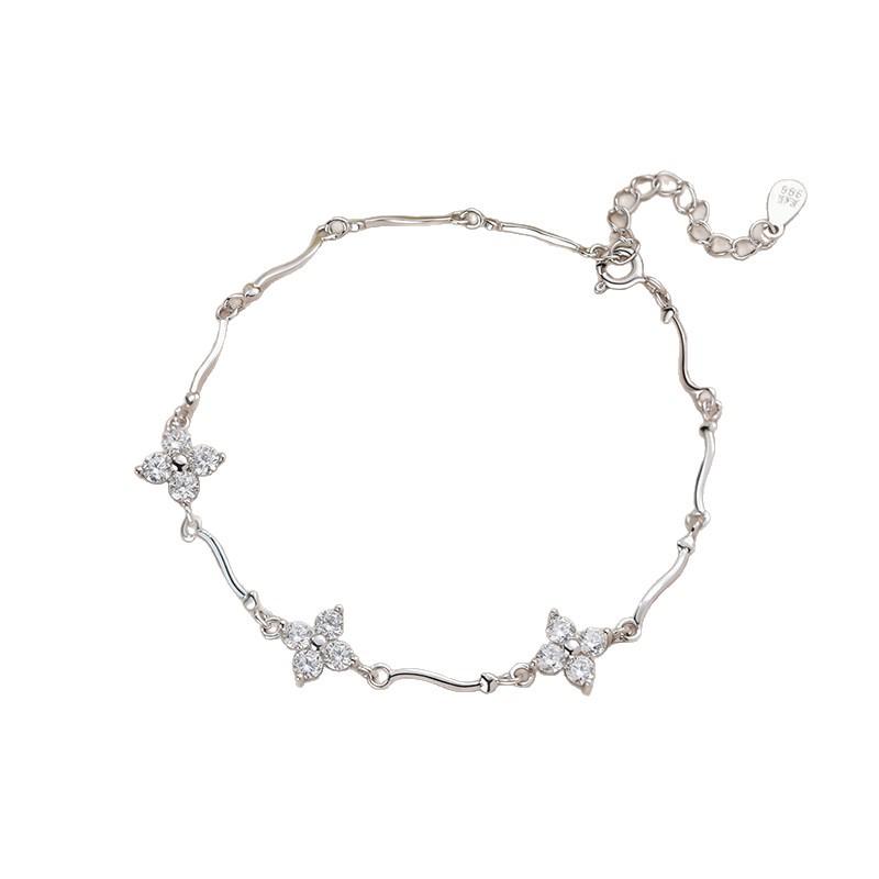 Zircon Four-Leaf Flower Jewelry Set: Necklace, Earrings, Bracelet & Ring - Trendy Style Clavicle Chain