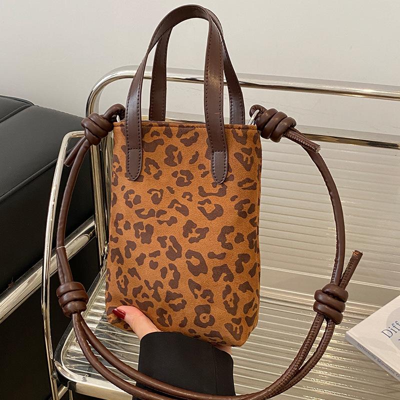 Autumn and Winter Retro Niche Leopard Print Mobile Phone Bag Splicing Contrasting Color Crossbody Bag Suede Shoulder Bag Women