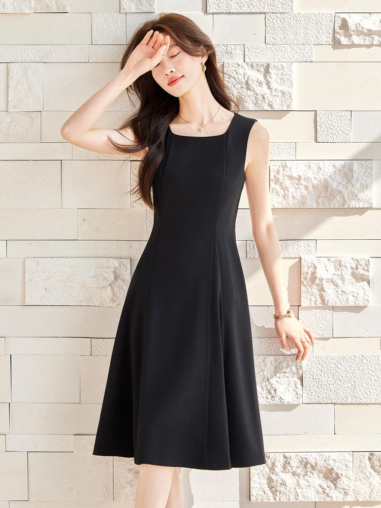 Elegant Sleeveless Fit-and-Flare Dress for Women - 2026 Spring/Summer Collection