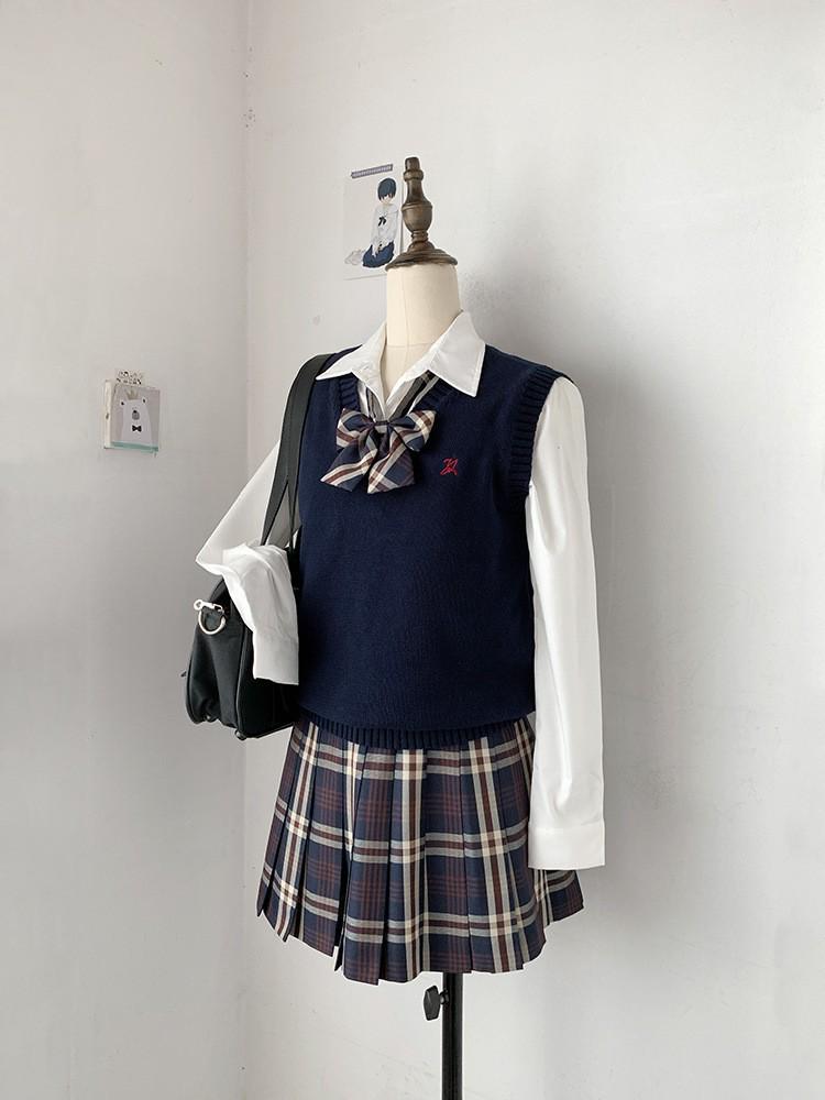 Classic V-Neck Solid Color Knit Vest - JK School Style for Students & Office, Ideal for Autumn to Spring