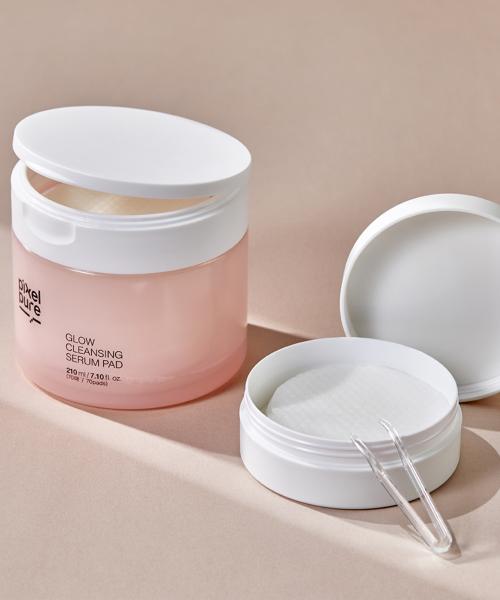 Portable pad container (for cleansing serum pads)