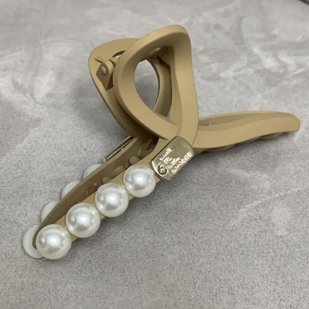 Decorative hair clip, half-updo hair clip, updo pearl