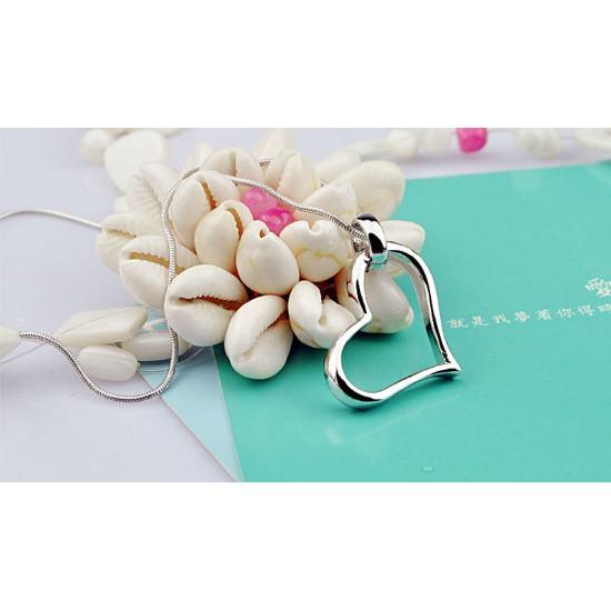 Simple Love Pendant Necklace Platinum-Plated Women'S Collarbone Chain Jewelry