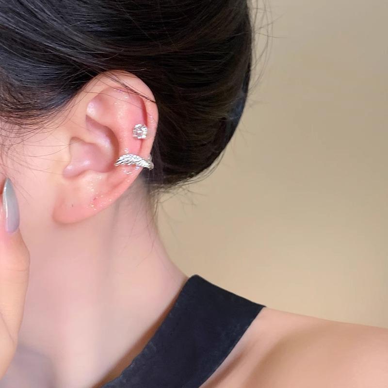 1Pair Sweet Cool Angel Wing Ear Bone Nail For Women  Shiny Zircon Earrings Accessories Jewelry Gifts