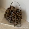 Portable Leopard Print Plush Bag Women's 2025 New Trendy Fashion Bucket Bag Versatile Portable Shoulder Bag Messenger Bag