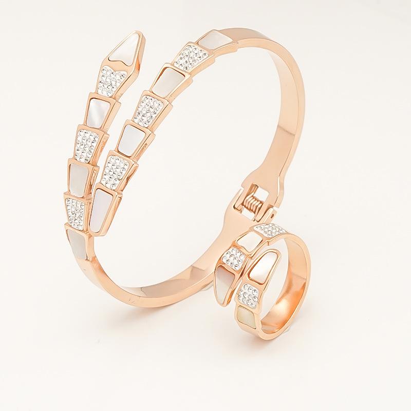 Evropský a americký titanový ocelový bílý skořápkový prsten/náramek ve tvaru hada s otevřeným diamantem - Stylové šperky z nerezové oceli