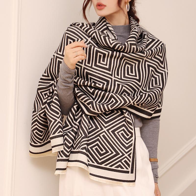 Warmer Deckenschal für Damen, quadratischer Winterschal, großer Infinity-Schal, gestreift, karierter Schal