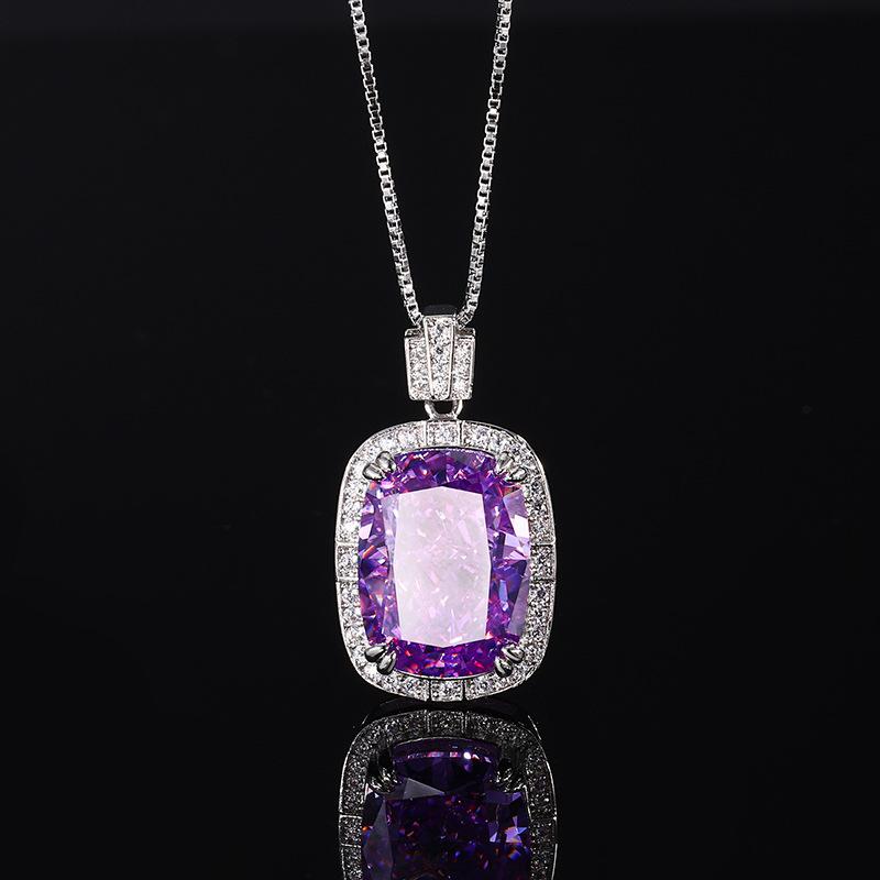 Bijoux Diamant Haute Carbone Coupe Fleur de Glace Cuivre Incrusté Rétro Tempérament Pendentif Collier Femme Hôte 12 * 16