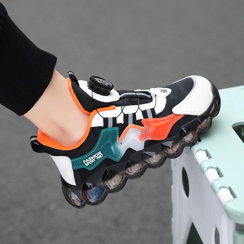 Boys' Autumn 2025 Non-Slip Breathable Sports Shoes with Rotating Buckle